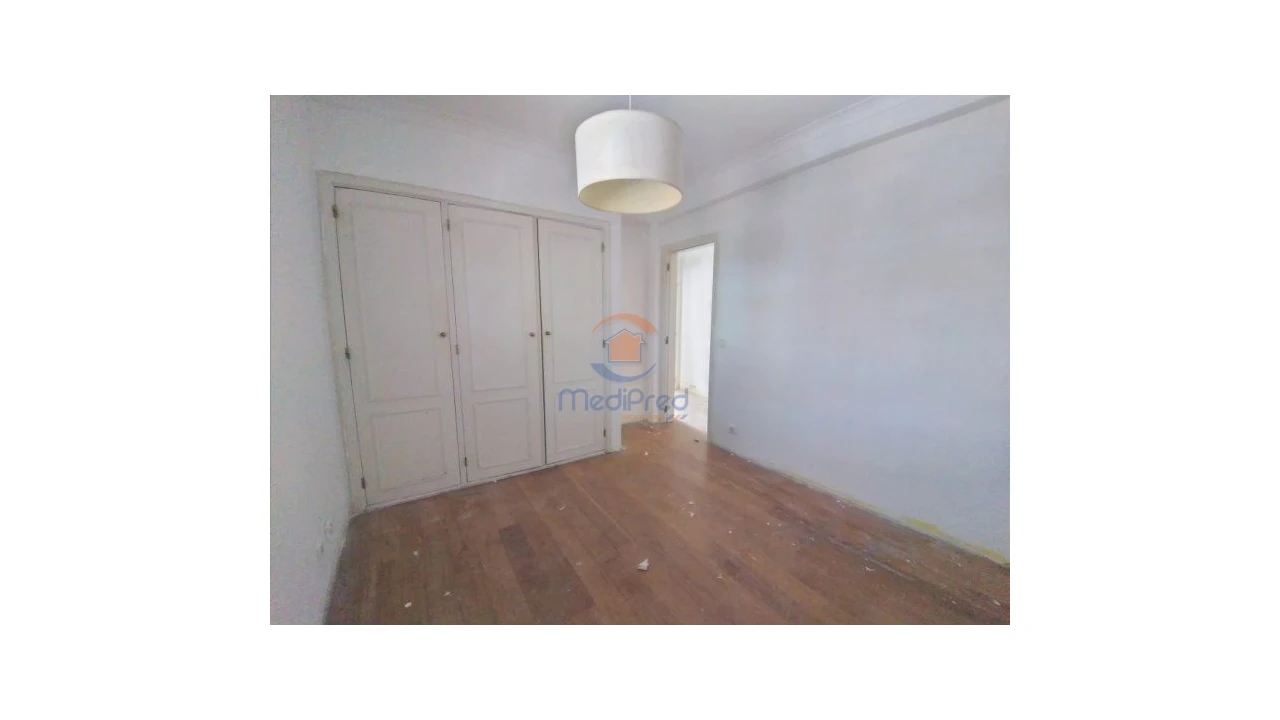 Moradia T5 para Venda em Rio de Mouro Foto 7