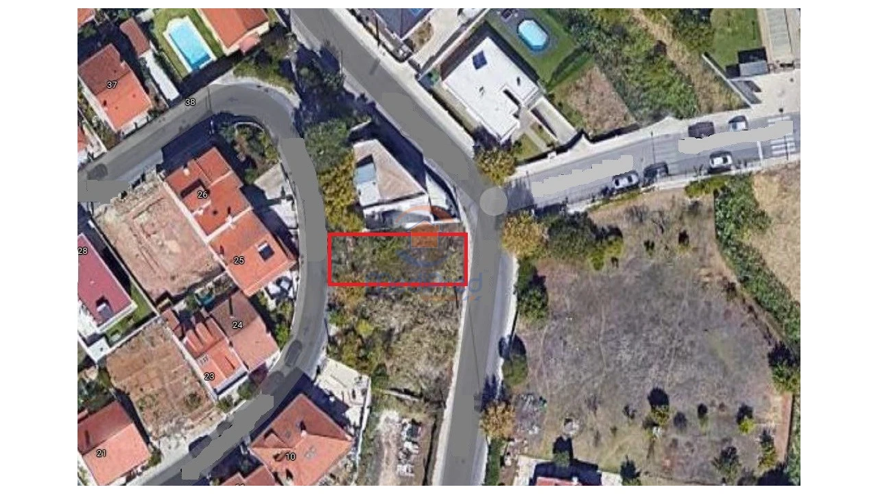 Terreno para Venda em Pontinha e Famões Foto 3