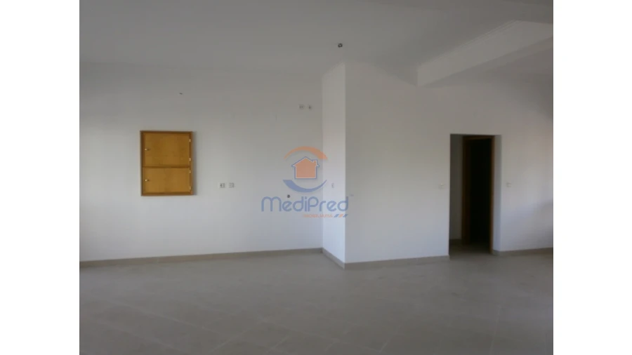 Loja para Venda em Falagueira-Venda Nova Foto 4