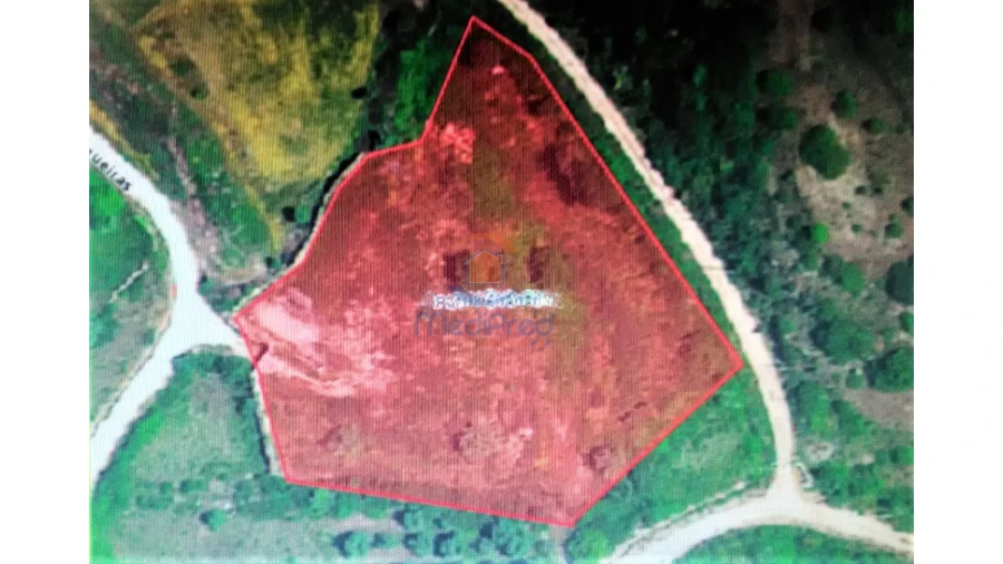 Terreno para Venda em Santiago dos Velhos Foto 1