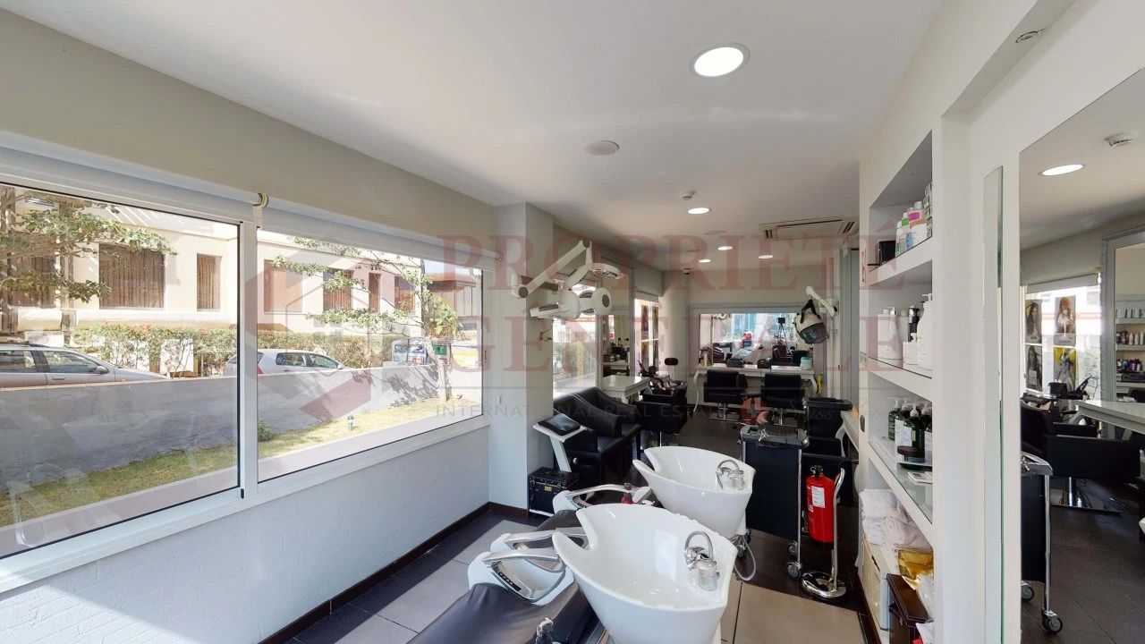 Negócio para Arrendamento em Quarteira Foto 1