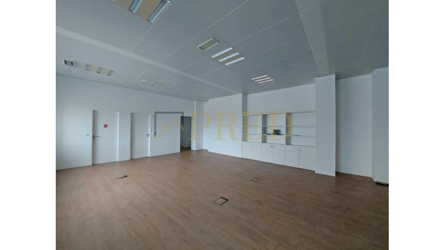 Escritório para Arrendamento em Santa Marinha e São Pedro da Afurada Foto 1