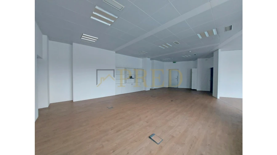 Escritório para Arrendamento em Santa Marinha e São Pedro da Afurada Foto 3