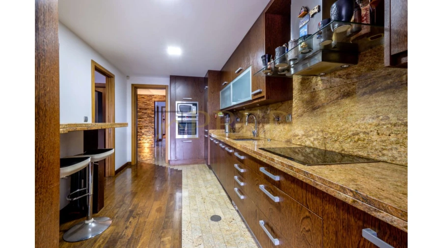 Apartamento T2 para Arrendamento em Madalena Foto 7