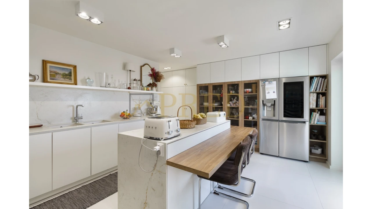 Apartamento T5 para Venda em Mafamude e Vilar do Paraíso Foto 17