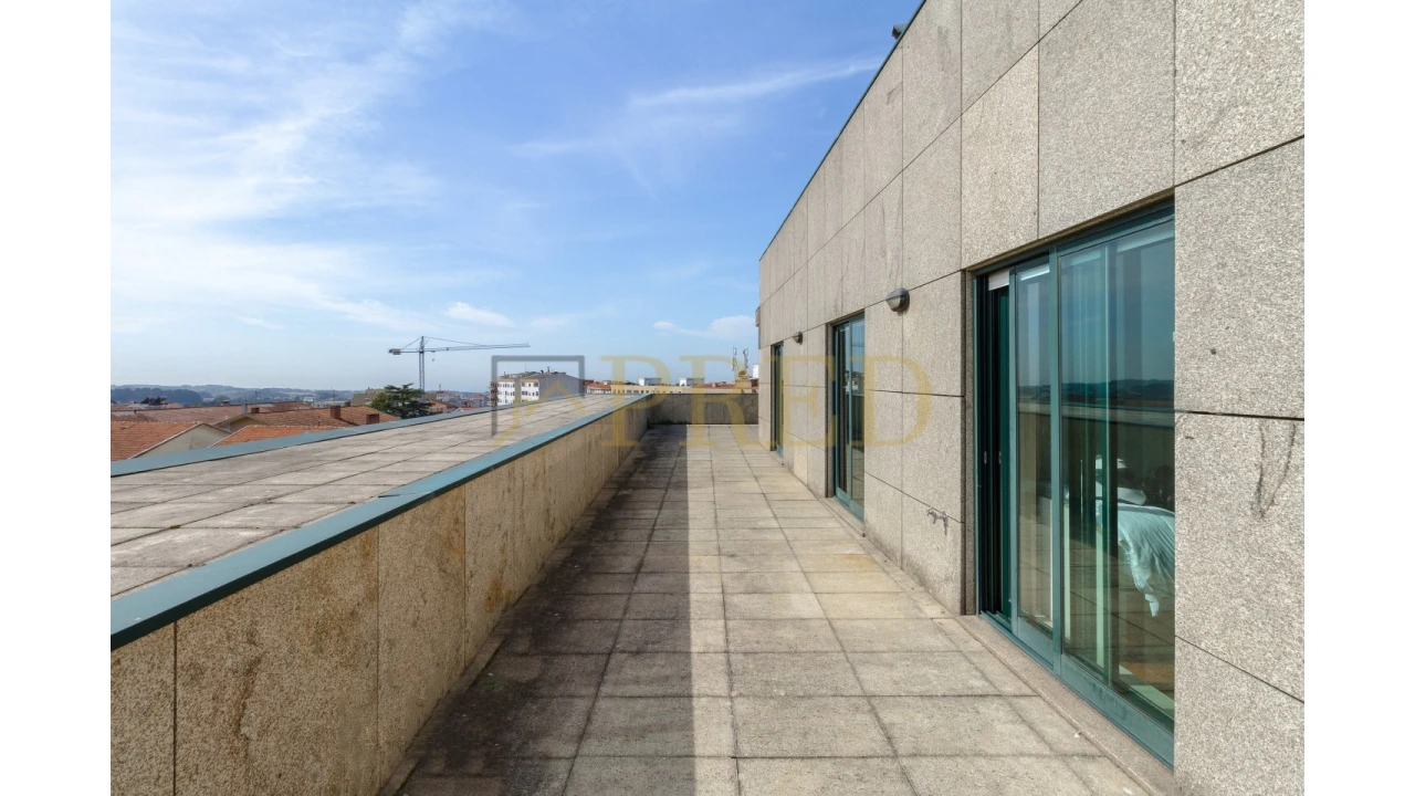 Apartamento T5 para Venda em Mafamude e Vilar do Paraíso Foto 22
