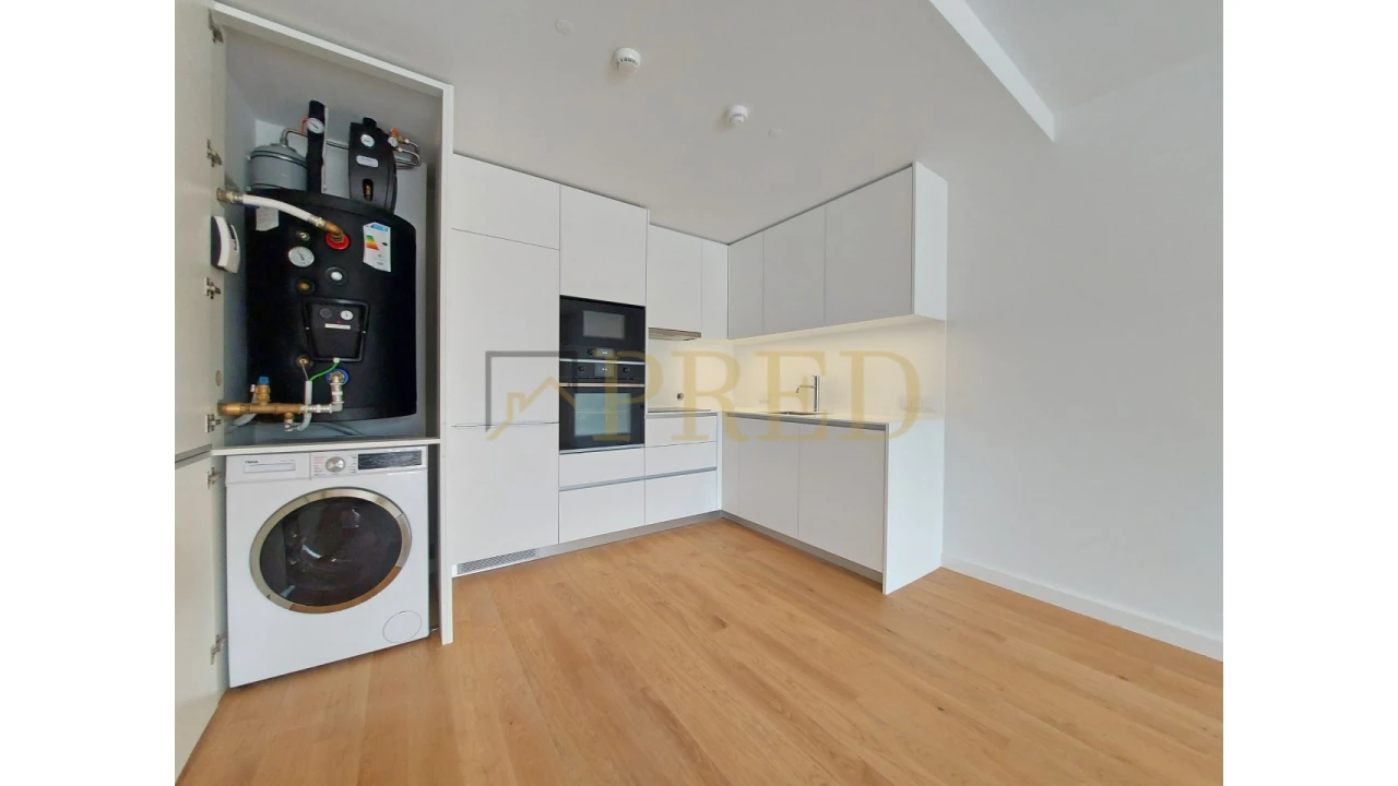 Apartamento T1 para Arrendamento em Lordelo do Ouro e Massarelos Foto 11