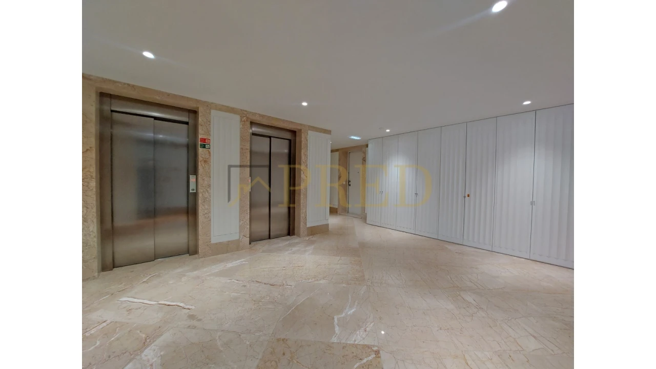 Apartamento T1 para Arrendamento em Lordelo do Ouro e Massarelos Foto 6