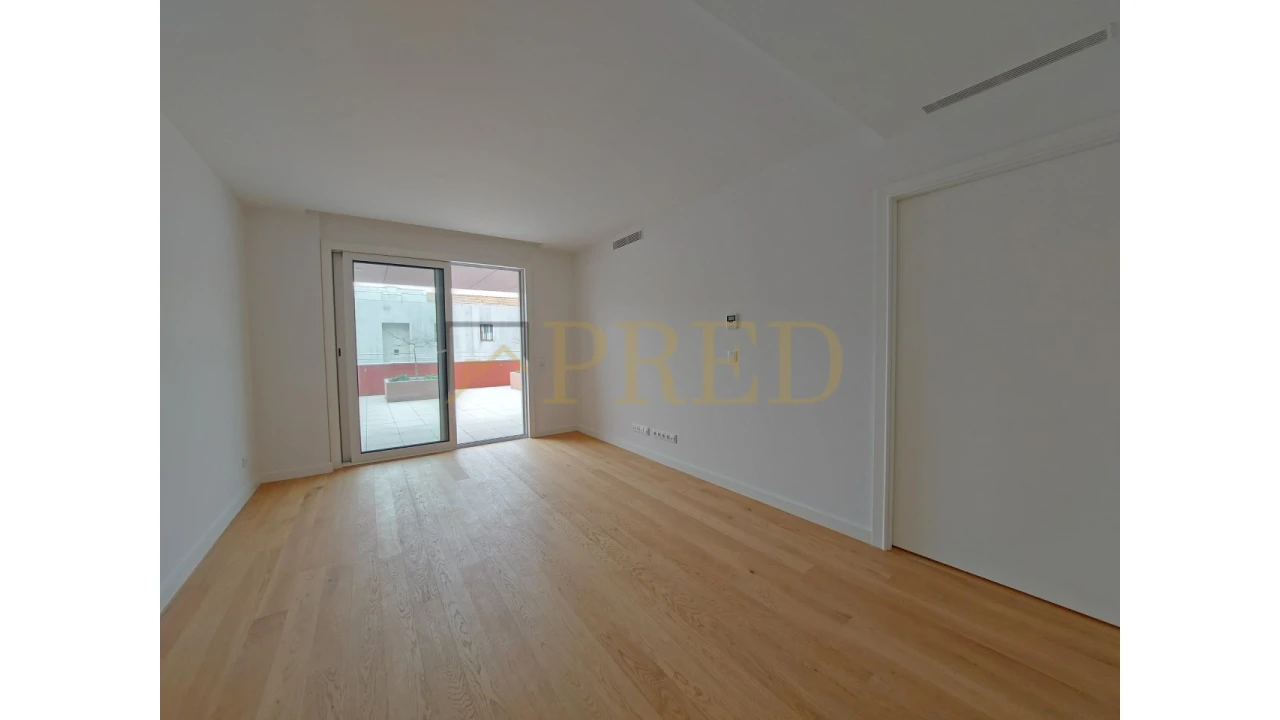 Apartamento T1 para Arrendamento em Lordelo do Ouro e Massarelos Foto 13