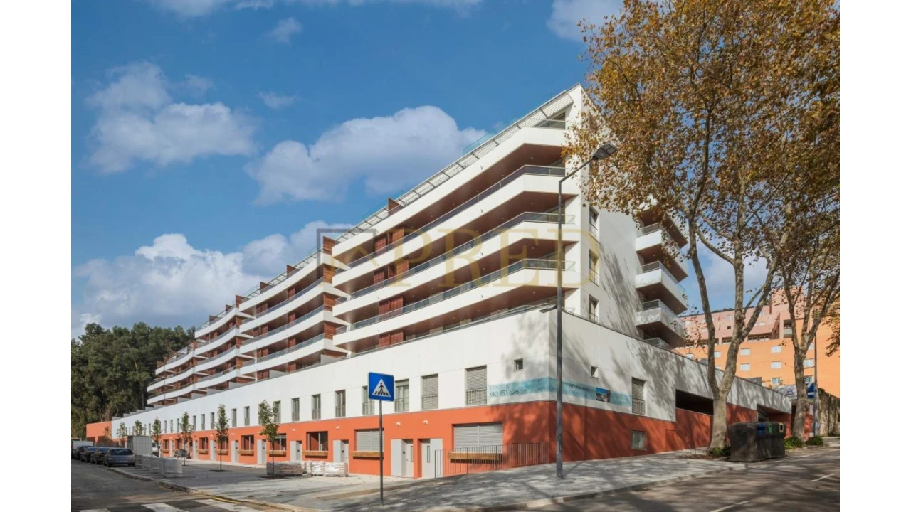 Apartamento T1 para Arrendamento em Lordelo do Ouro e Massarelos Foto 2