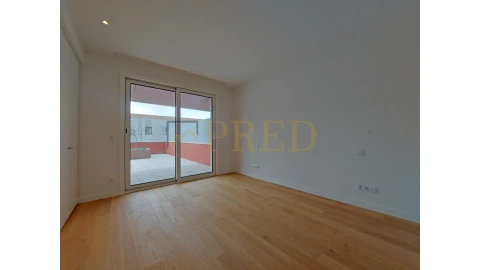 Apartamento T1 para Arrendamento em Lordelo do Ouro e Massarelos