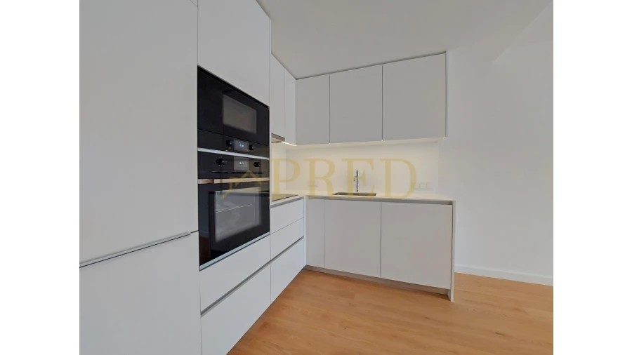 Apartamento T1 para Arrendamento em Lordelo do Ouro e Massarelos Foto 9