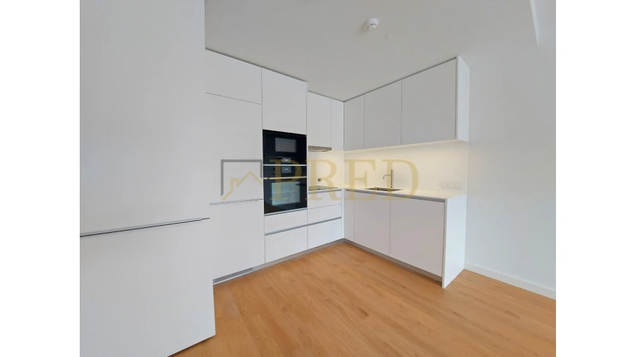 Apartamento T1 para Arrendamento em Lordelo do Ouro e Massarelos Foto 10