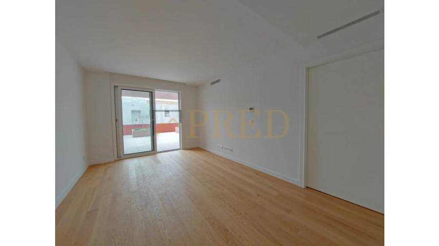 Apartamento T1 para Arrendamento em Lordelo do Ouro e Massarelos Foto 13