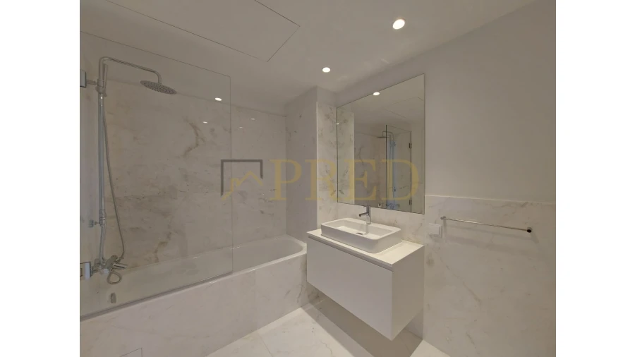 Apartamento T1 para Arrendamento em Lordelo do Ouro e Massarelos Foto 23