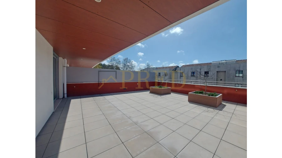 Apartamento T1 para Arrendamento em Lordelo do Ouro e Massarelos Foto 21