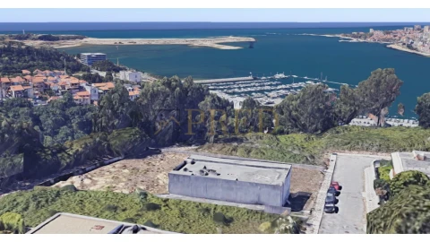 Moradia T4 para Venda em Santa Marinha e São Pedro da Afurada