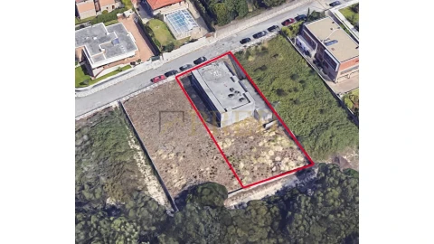 Moradia T4 para Venda em Santa Marinha e São Pedro da Afurada