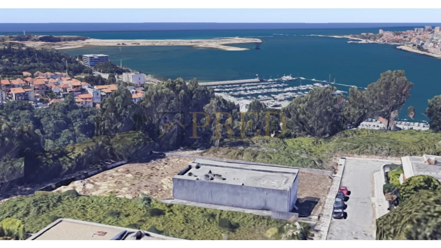 Moradia T4 para Venda em Santa Marinha e São Pedro da Afurada Foto 2