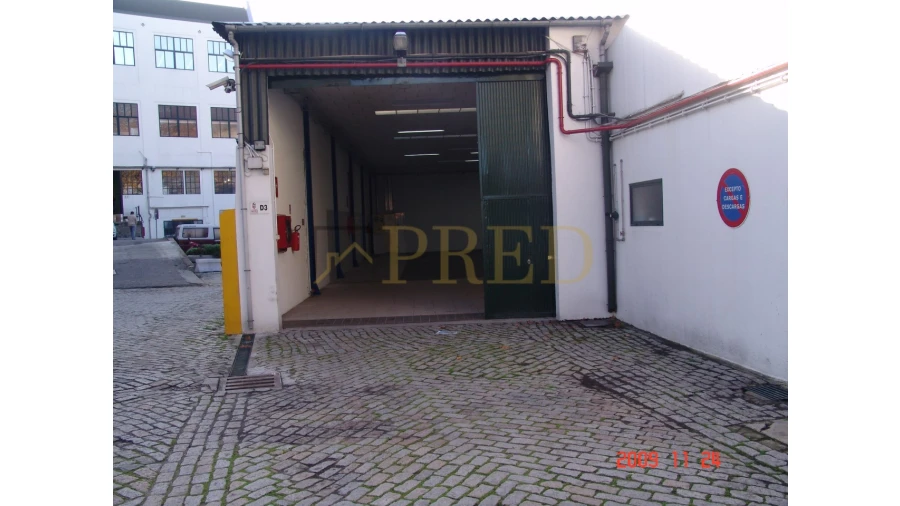 Armazém para Arrendamento em Paranhos Foto 5