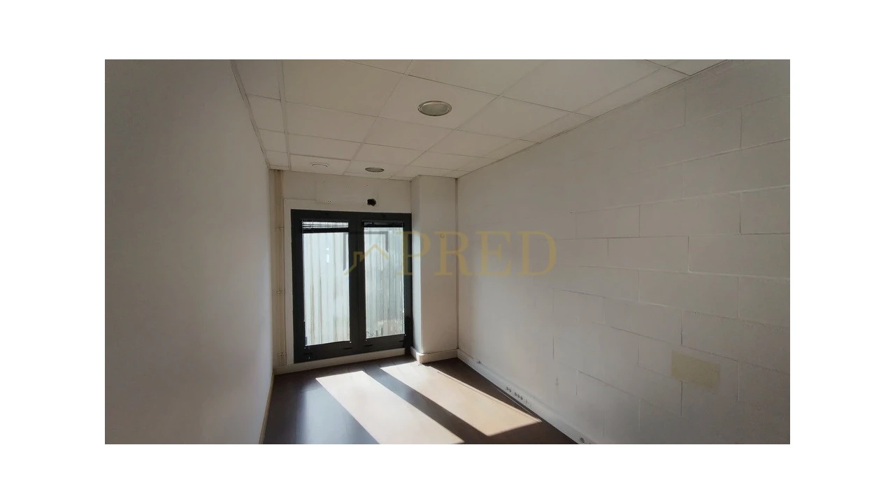 Armazém para Arrendamento em São Romão de Neiva Foto 9