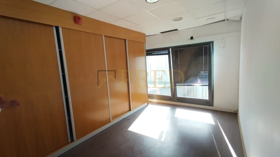 Armazém para Arrendamento em São Romão de Neiva Foto 8