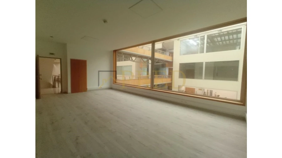 Escritório para Arrendamento em Mafamude e Vilar do Paraíso Foto 2