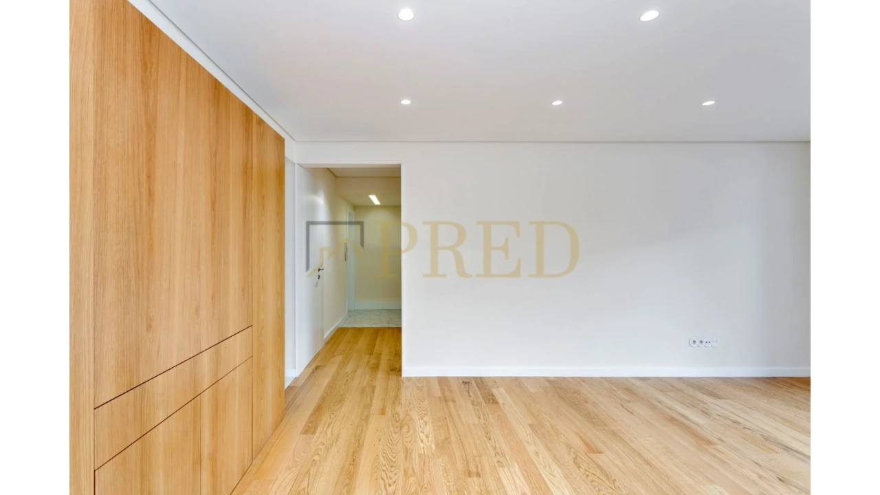 Apartamento T3 para Venda em Lordelo do Ouro e Massarelos Foto 3