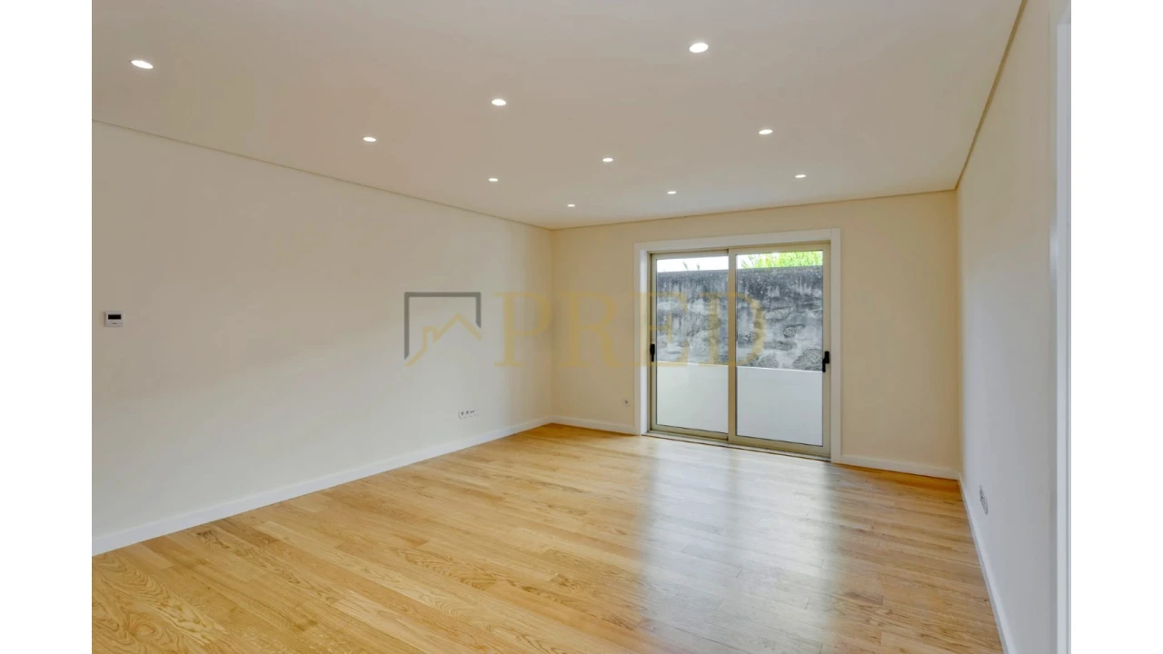 Apartamento T3 para Venda em Lordelo do Ouro e Massarelos Foto 4