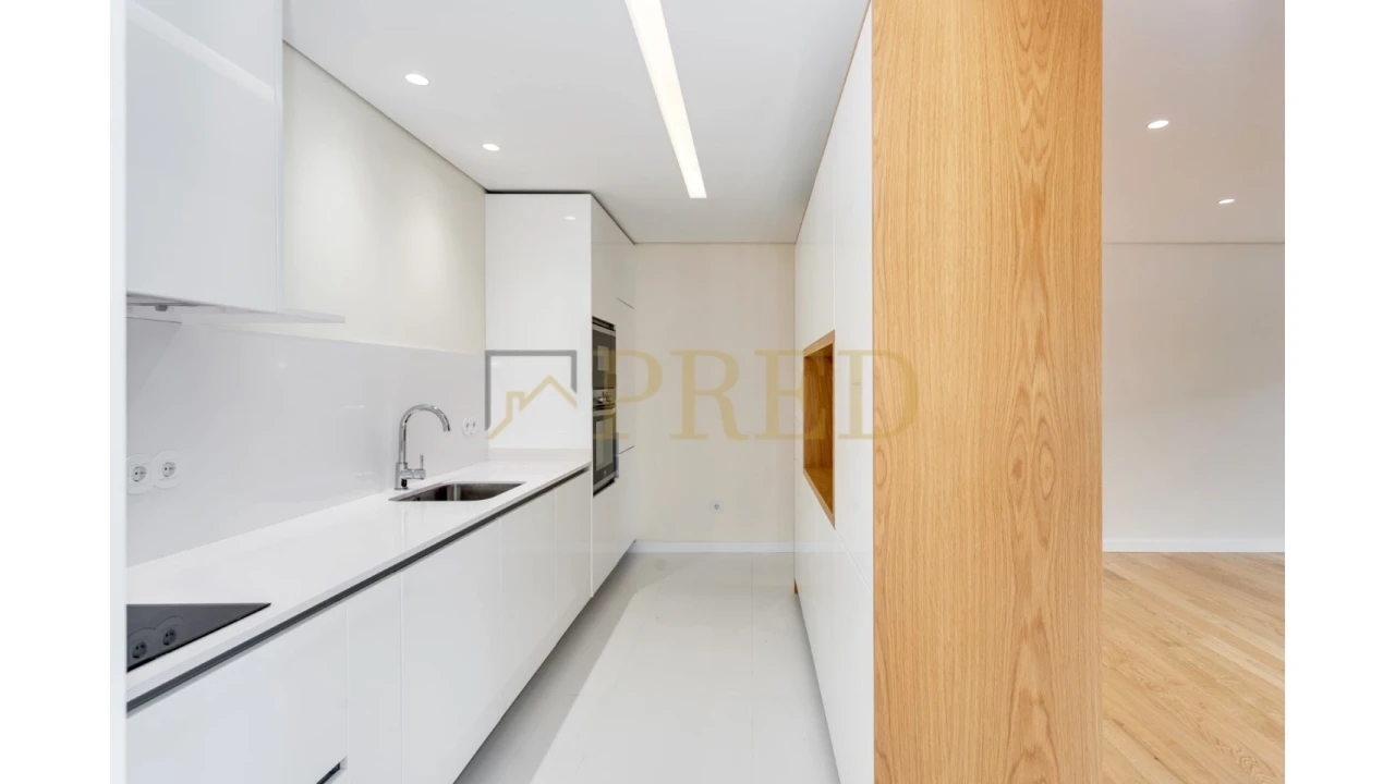 Apartamento T3 para Venda em Lordelo do Ouro e Massarelos Foto 5