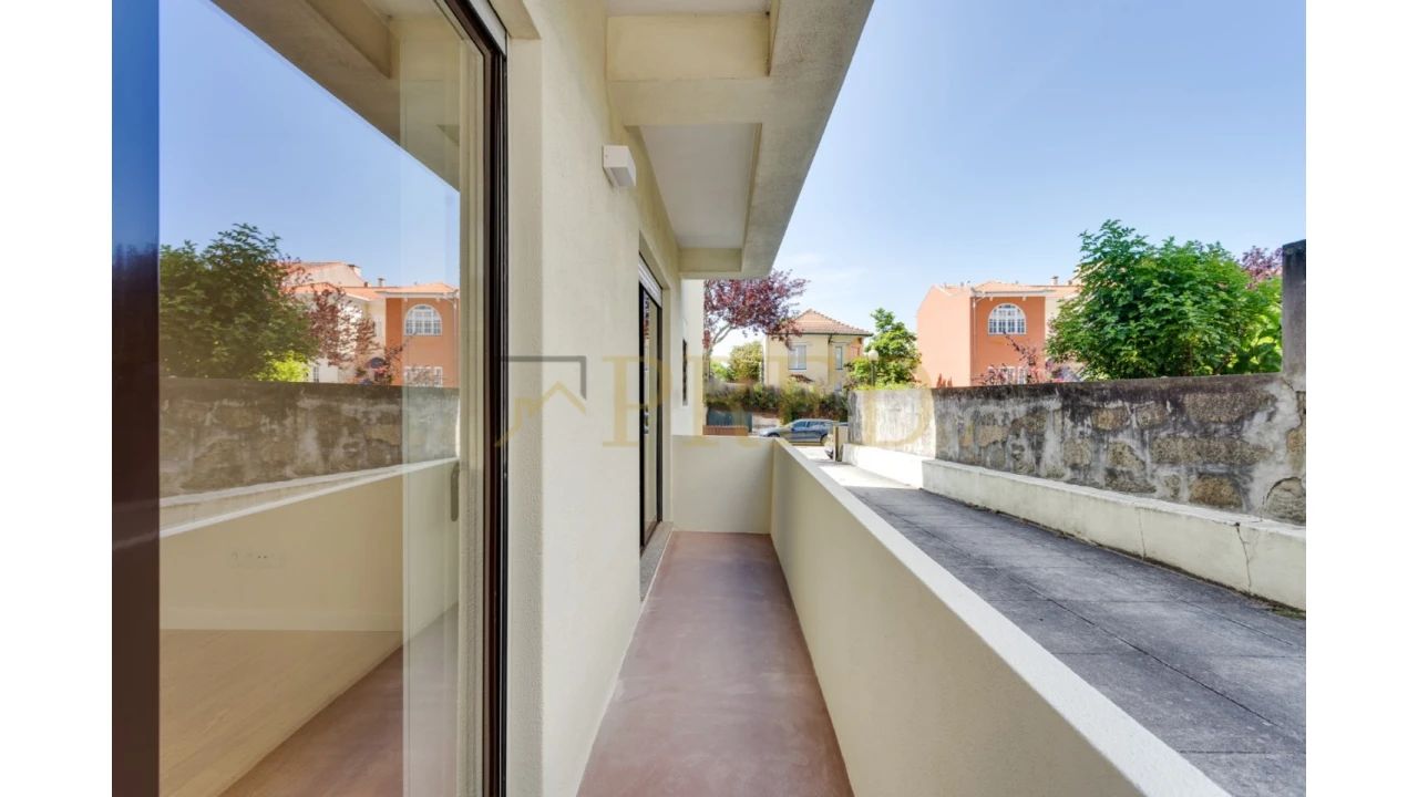Apartamento T3 para Venda em Lordelo do Ouro e Massarelos Foto 9