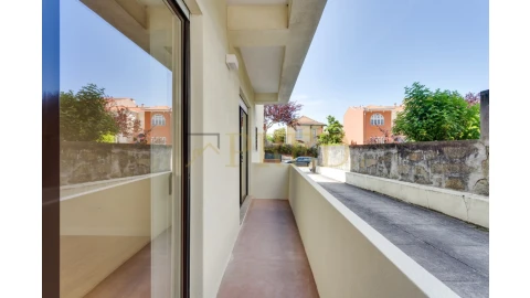 Apartamento T3 para Venda em Lordelo do Ouro e Massarelos