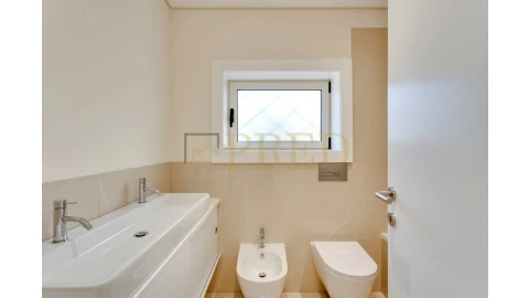 Apartamento T3 para Venda em Lordelo do Ouro e Massarelos