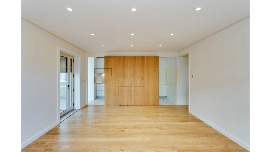 Apartamento T3 para Venda em Lordelo do Ouro e Massarelos Foto 2