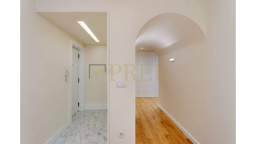 Apartamento T3 para Venda em Lordelo do Ouro e Massarelos Foto 8