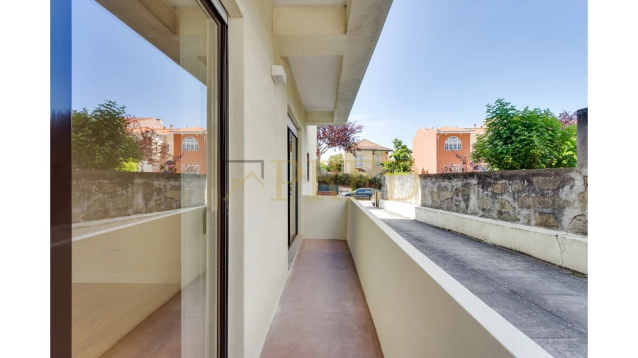 Apartamento T3 para Venda em Lordelo do Ouro e Massarelos Foto 9