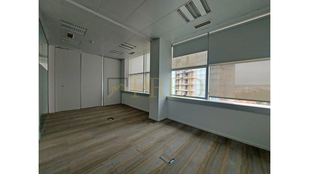 Escritório para Arrendamento em Santa Marinha e São Pedro da Afurada Foto 8