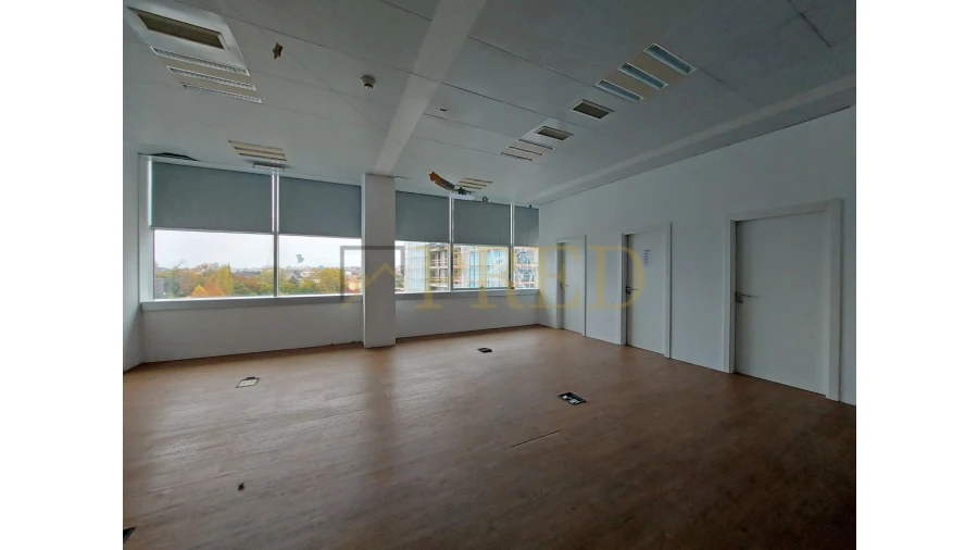 Escritório para Arrendamento em Santa Marinha e São Pedro da Afurada Foto 2