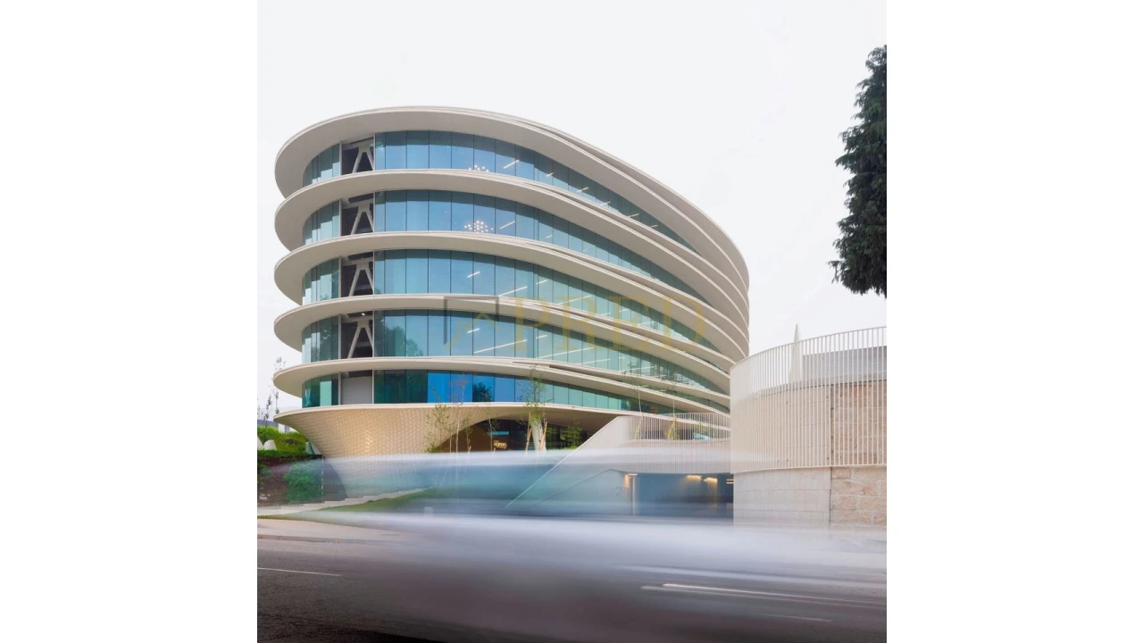 Escritório para Arrendamento em Ramalde Foto 1