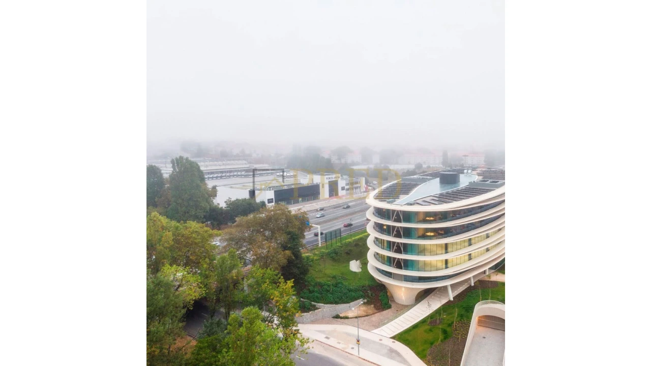 Escritório para Arrendamento em Ramalde Foto 2