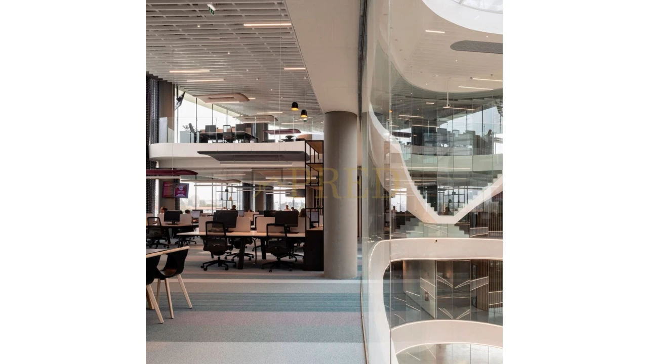 Escritório para Arrendamento em Ramalde Foto 6