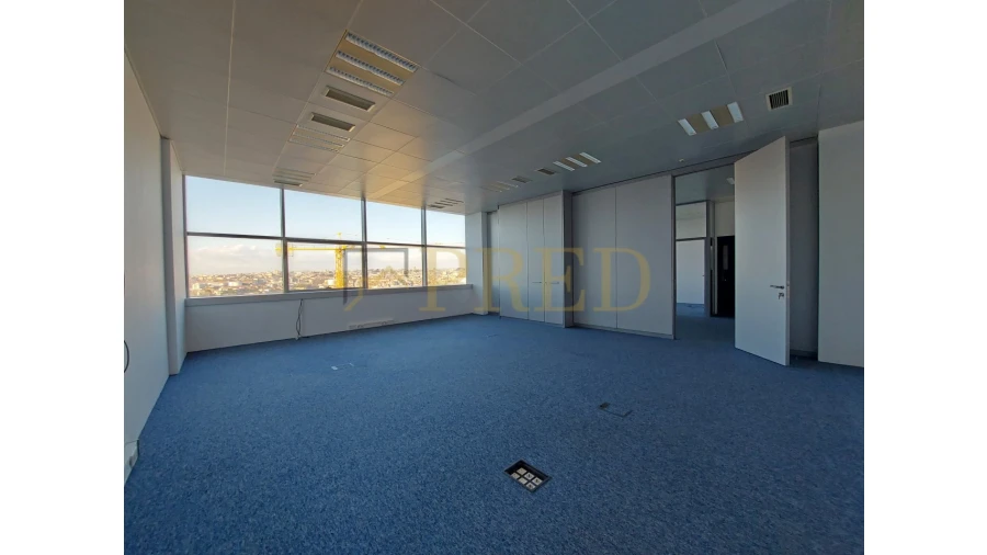 Escritório para Arrendamento em Santa Marinha e São Pedro da Afurada Foto 2