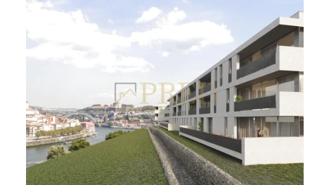 Moradia T4 para Venda em Santa Marinha e São Pedro da Afurada