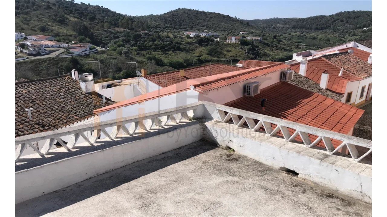 Prédio para Venda em Mertola Foto 2