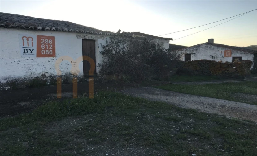 Quinta para Venda em São João dos Caldeireiros