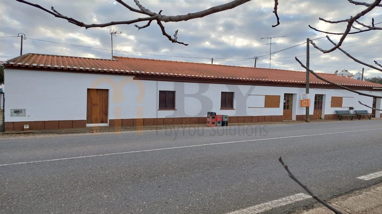 Moradia T2 para Venda em Alcaria Ruiva Foto 1