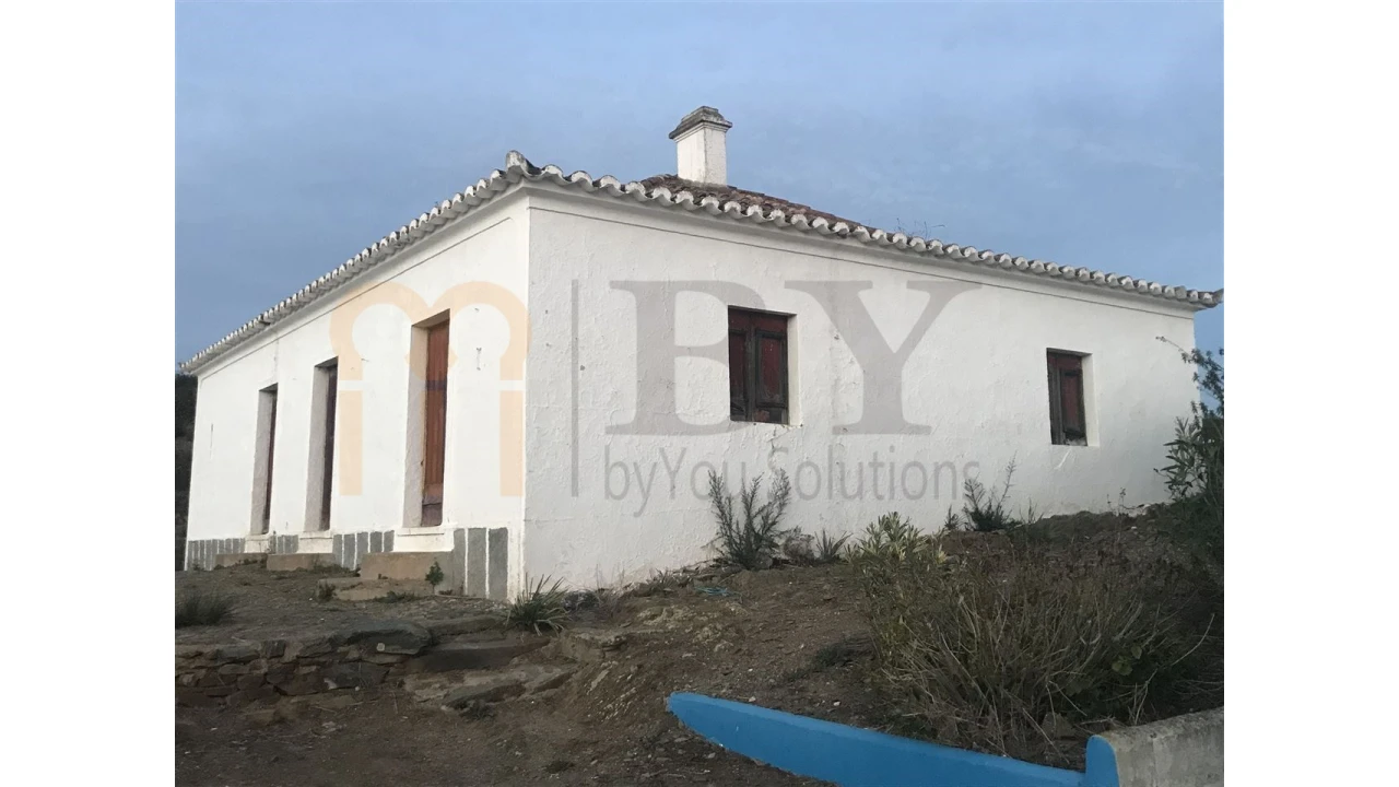 Moradia para Venda em São João dos Caldeireiros Foto 5