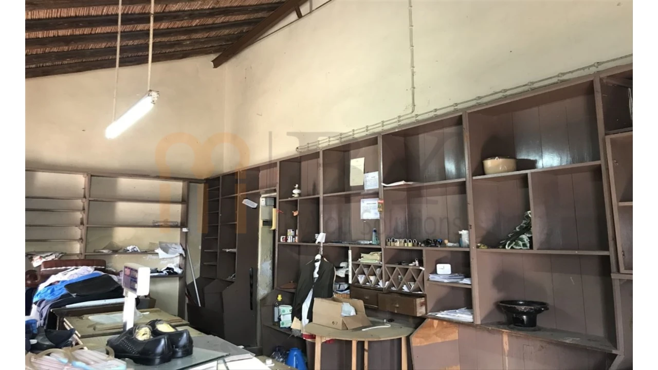 Loja para Venda em Corte do Pinto Foto 3