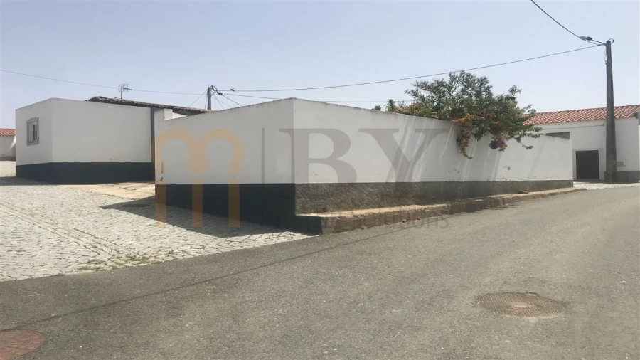 Moradia T3 para Venda em Alcaria Ruiva Foto 9