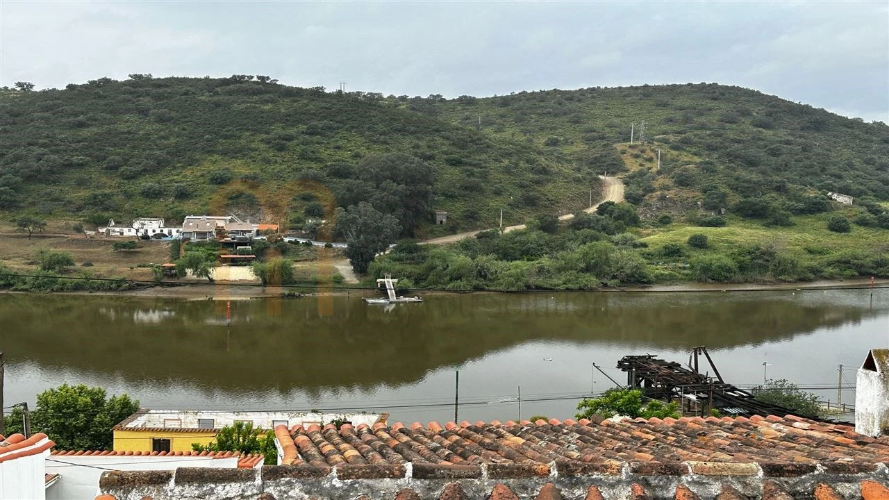 Moradia T2 para Venda em Santana de Cambas Foto 2